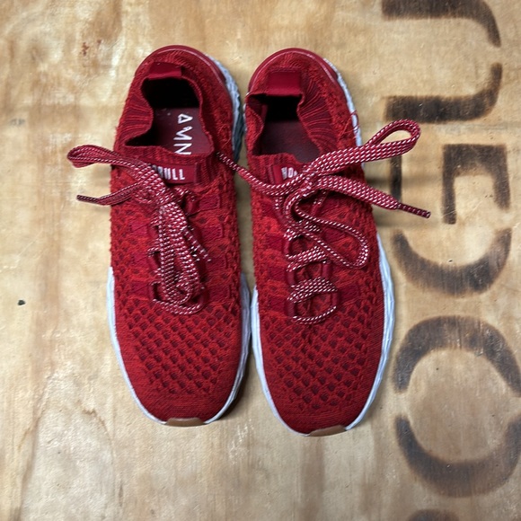 NOBULL Red Alert Knit runner Women’s size 7.5. - Picture 5 of 16
